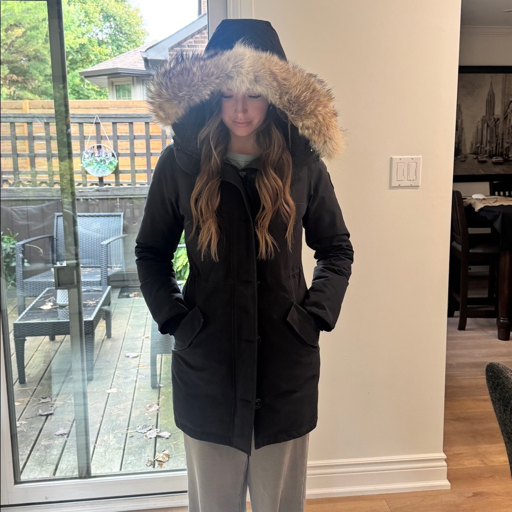 LAST CHANCE Rossclair Canada Goose Coat